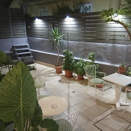Moschos Hotell 2*